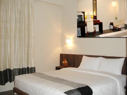 Holiday Hotel Phnom Pen Exterior foto