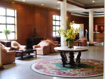 Holiday Hotel Phnom Pen Exterior foto